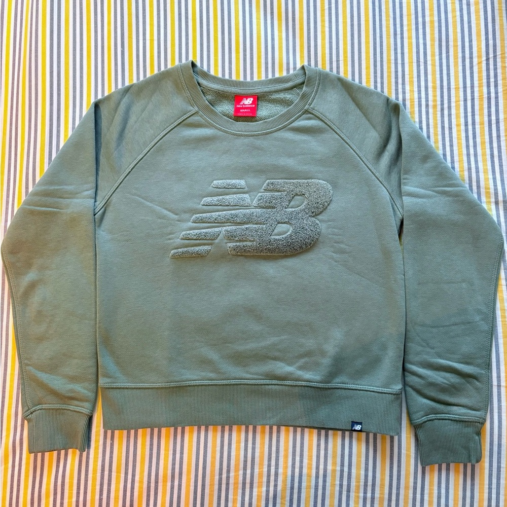 NWOT Vintage New balance Moss Green Sweater shirt